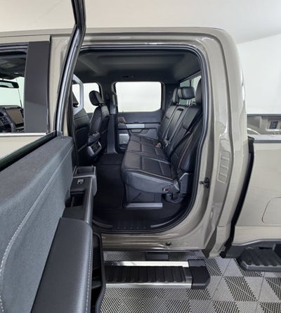 2027 Ford Super Duty F-250 SRW LARIAT