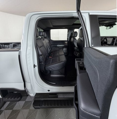 2026 Ford Super Duty F-350 SRW F-350® Lariat®