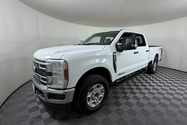 2026 Ford Super Duty F-350 SRW XLT