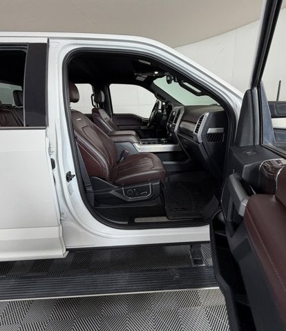 2017 Ford Super Duty F-350 SRW Platinum