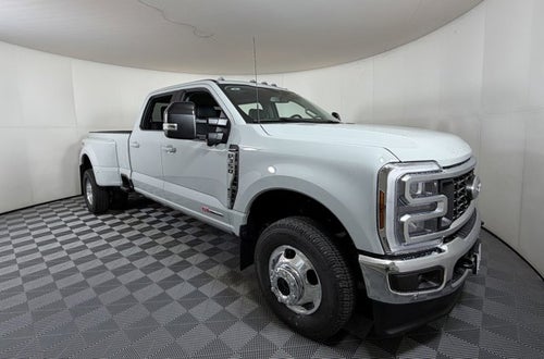 2026 Ford Super Duty F-350 DRW LARIAT