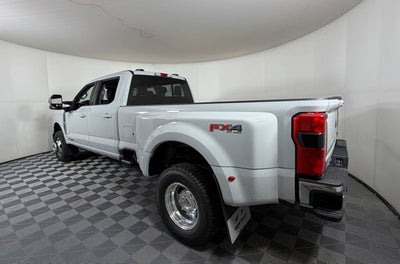 2026 Ford Super Duty F-350 DRW LARIAT