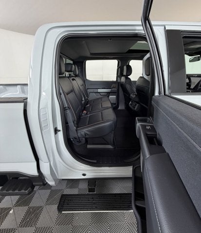 2026 Ford Super Duty F-350 DRW LARIAT