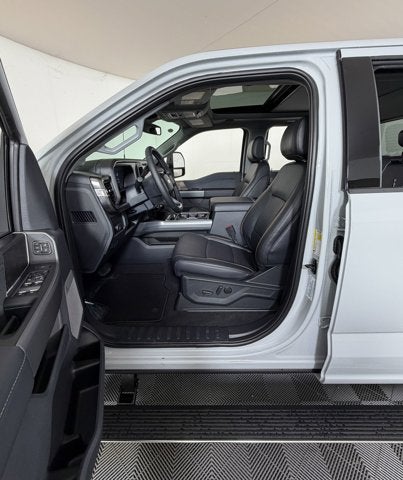 2026 Ford Super Duty F-350 DRW LARIAT