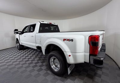 2026 Ford Super Duty F-350 DRW LARIAT