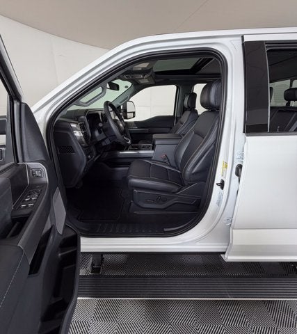 2026 Ford Super Duty F-350 DRW LARIAT