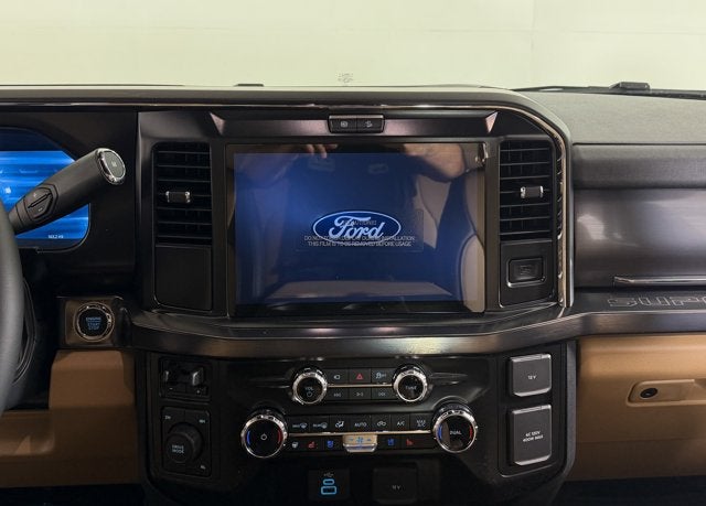 2026 Ford Super Duty F-350 DRW LARIAT