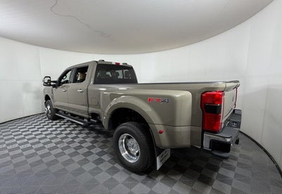2026 Ford Super Duty F-350 DRW LARIAT