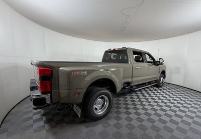 2026 Ford Super Duty F-350 DRW LARIAT