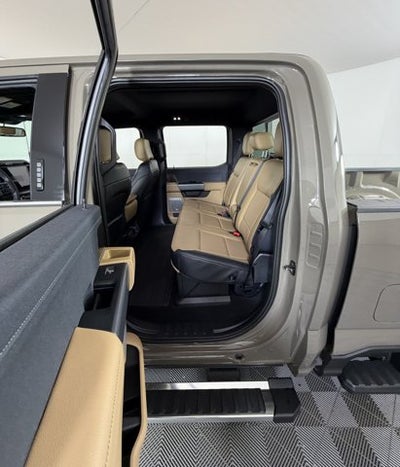 2026 Ford Super Duty F-350 DRW LARIAT