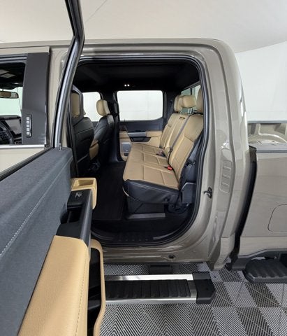 2026 Ford Super Duty F-350 DRW LARIAT