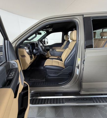 2026 Ford Super Duty F-350 DRW LARIAT