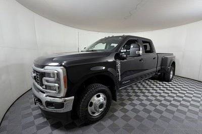 2023 Ford Super Duty F-350 DRW LARIAT