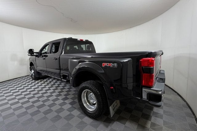 2023 Ford Super Duty F-350 DRW LARIAT