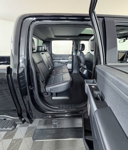 2023 Ford Super Duty F-350 DRW LARIAT