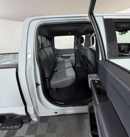 2026 Ford Super Duty F-350 DRW XLT