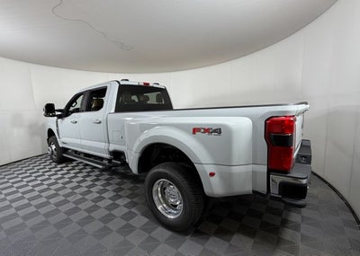 2026 Ford Super Duty F-350 DRW LARIAT