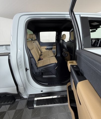 2026 Ford Super Duty F-350 DRW LARIAT