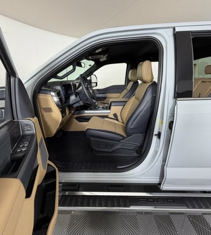 2026 Ford Super Duty F-350 DRW LARIAT