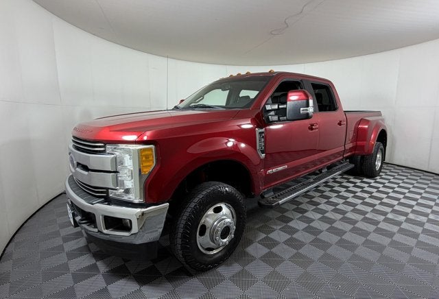 2017 Ford Super Duty F-350 DRW Lariat