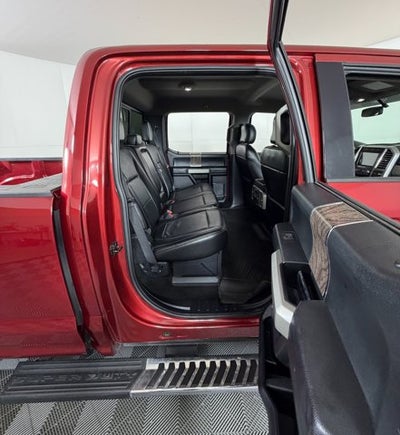 2017 Ford Super Duty F-350 DRW Lariat