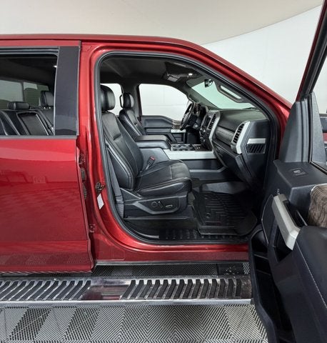 2017 Ford Super Duty F-350 DRW Lariat