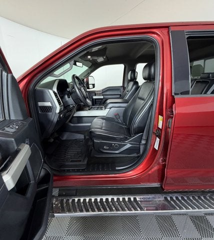 2017 Ford Super Duty F-350 DRW Lariat