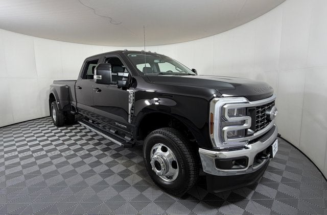 2026 Ford Super Duty F-350 DRW F-350® Lariat®