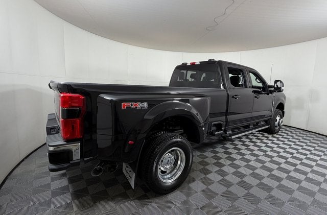 2026 Ford Super Duty F-350 DRW F-350® Lariat®