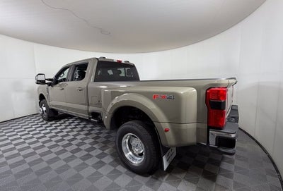 2026 Ford Super Duty F-350 DRW LARIAT
