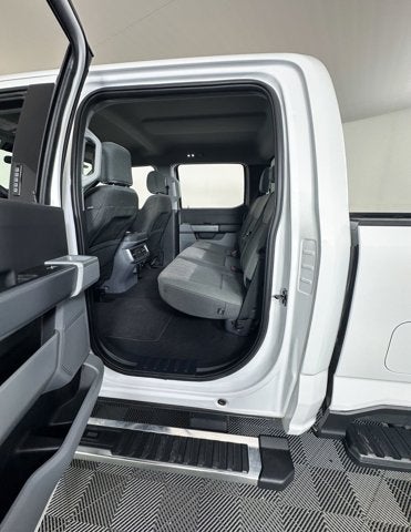 2024 Ford Super Duty F-350 DRW XLT
