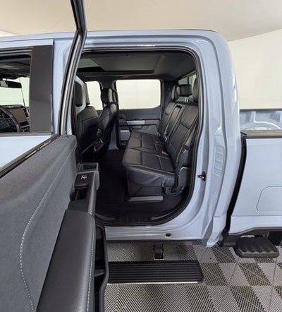 2026 Ford Super Duty F-350 DRW LARIAT