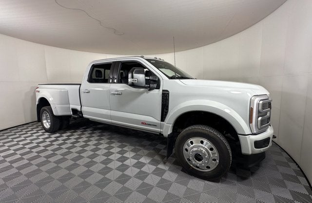 2026 Ford Super Duty F-450 DRW Platinum