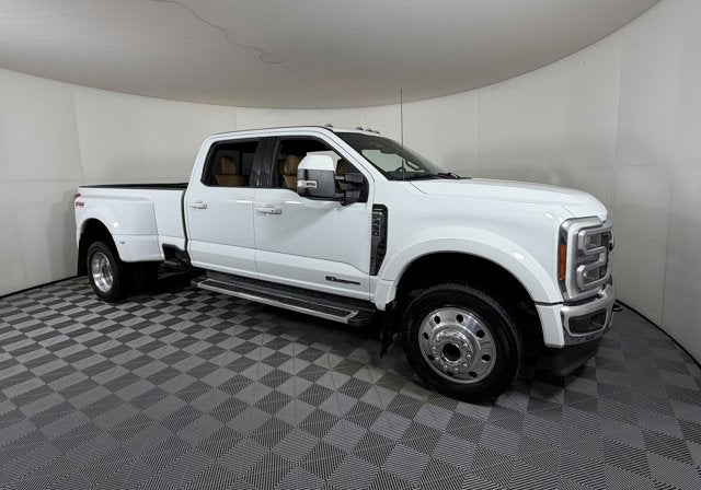 2023 Ford Super Duty F-450 DRW LARIAT