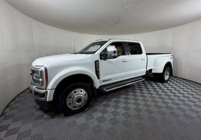 2023 Ford Super Duty F-450 DRW LARIAT