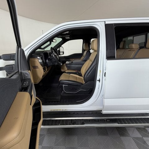 2023 Ford Super Duty F-450 DRW LARIAT