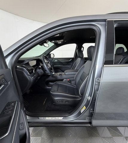 2025 GMC Acadia FWD Denali