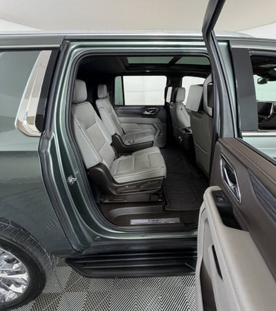 2023 GMC Yukon XL SLT