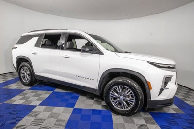 2025 Chevrolet Traverse FWD LT
