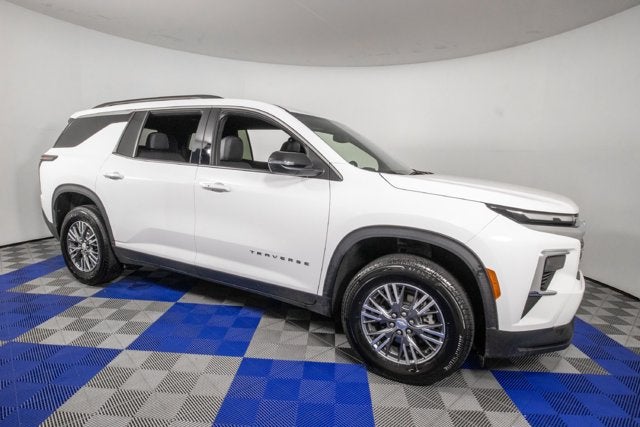 2025 Chevrolet Traverse FWD LT
