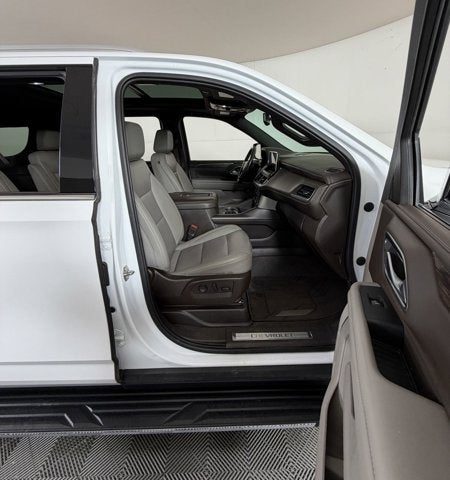 2022 Chevrolet Suburban LT