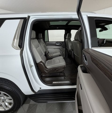 2022 Chevrolet Suburban LT