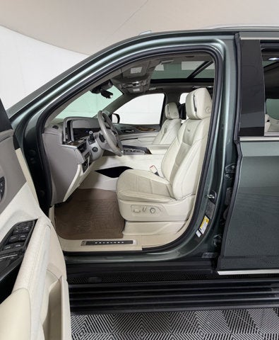 2023 Cadillac Escalade ESV 4WD Premium Luxury Platinum