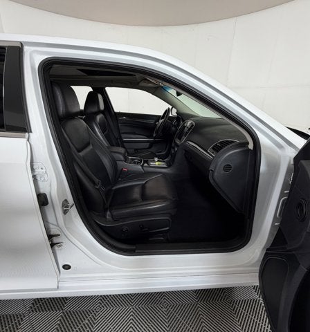 2020 Chrysler 300 Touring L