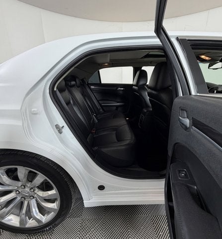 2020 Chrysler 300 Touring L