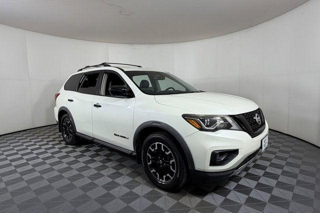 2020 Nissan Pathfinder SL