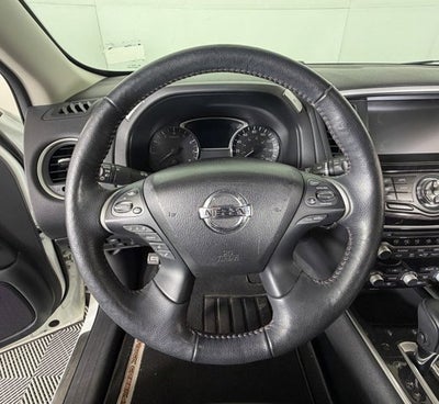 2020 Nissan Pathfinder SL