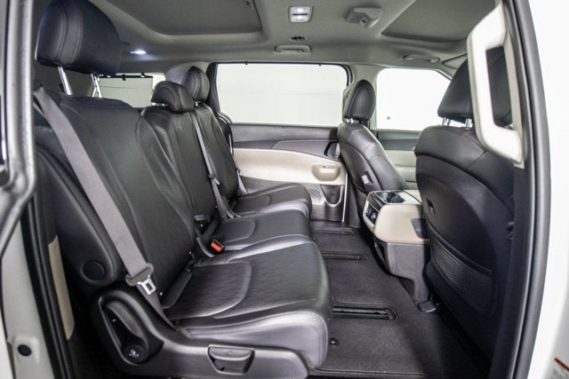 2025 Kia Carnival SX