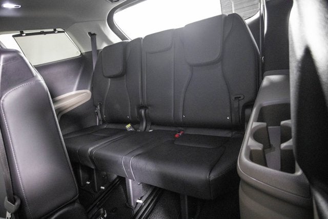 2025 Kia Carnival SX