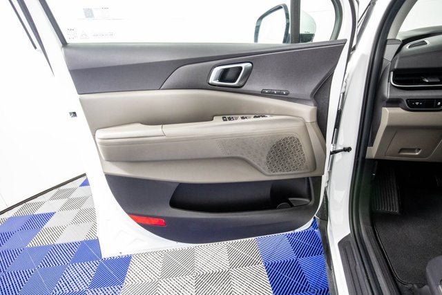 2025 Kia Carnival SX